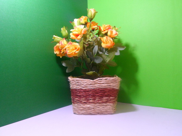 Arranjo Floral em Vaso de Sisal