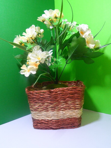 Arranjo Floral em Vaso de Sisal