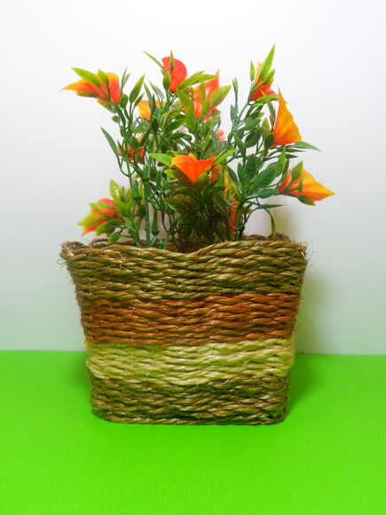 Arranjo Floral em Vaso de Sisal