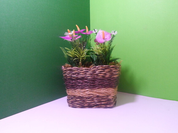 Arranjo Floral em Vaso de Sisal