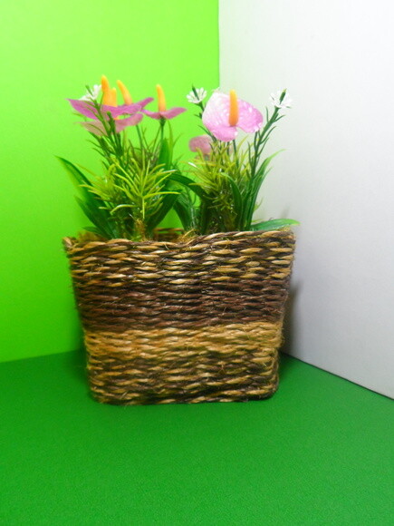 Arranjo Floral em Vaso de Sisal