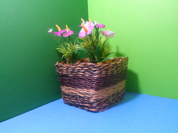 Arranjo Floral em Vaso de Sisal