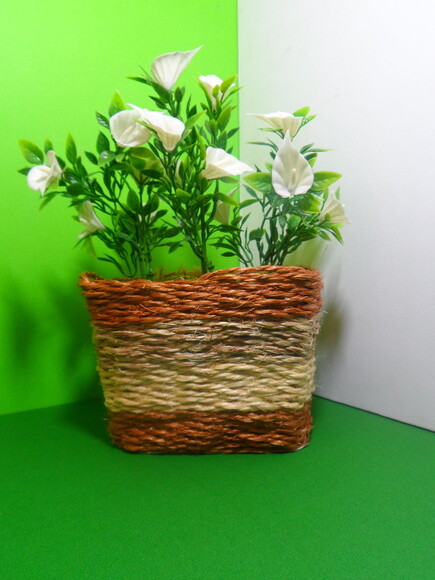 Arranjo Floral em Vaso de Sisal