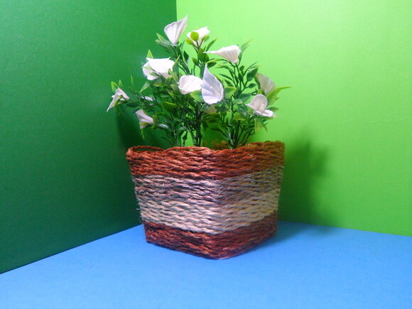 Arranjo Floral em Vaso de Sisal