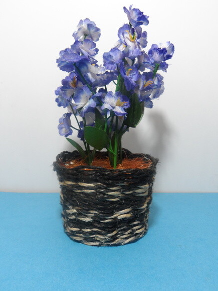 Arranjo Floral em Vaso de Sisal