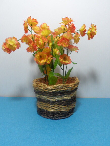 Arranjo Floral em Vaso de Sisal