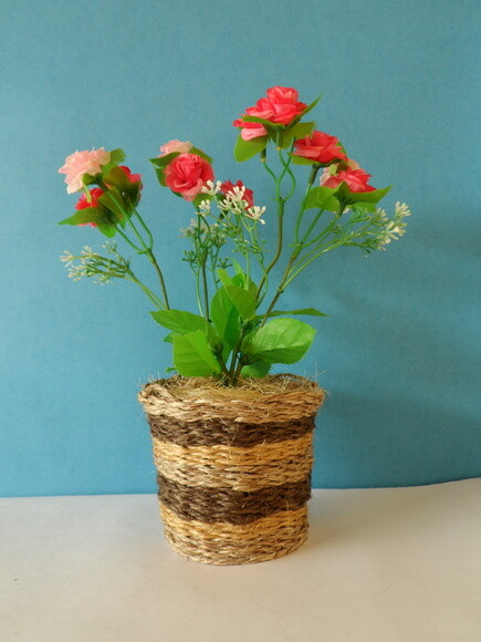 Arranjo Floral em Vaso de Sisal