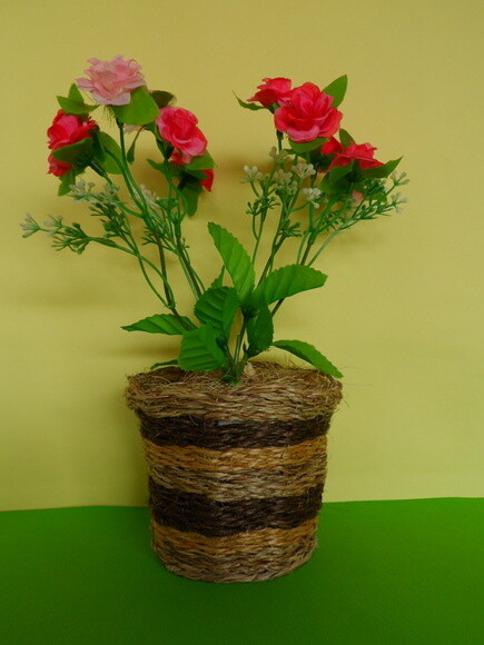 Arranjo Floral em Vaso de Sisal