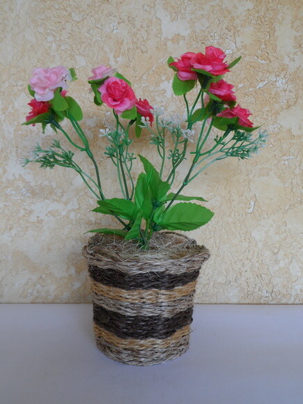 Arranjo Floral em Vaso de Sisal