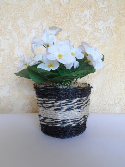 Arranjo Floral em Vaso de Sisal