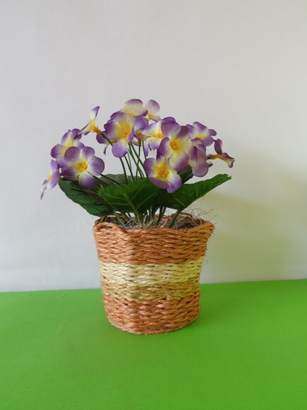 Arranjo Floral em Vaso de Sisal