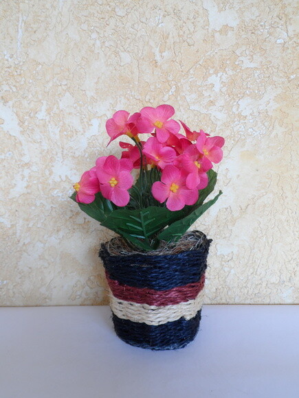 Arranjo Floral em Vaso de Sisal