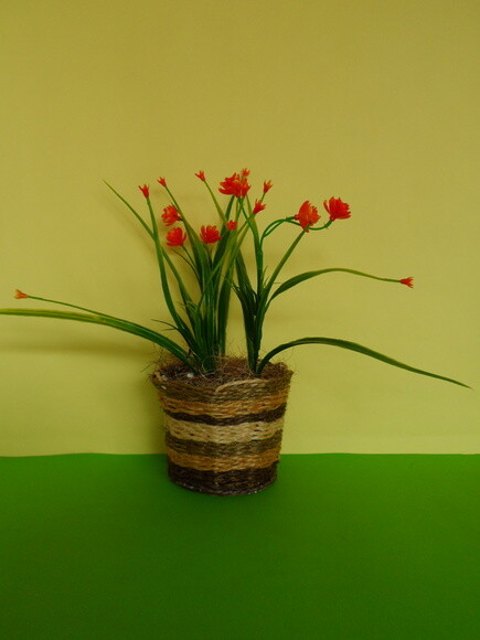 Arranjo Floral em Vaso de Sisal