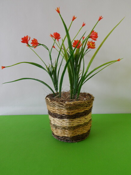 Arranjo Floral em Vaso de Sisal