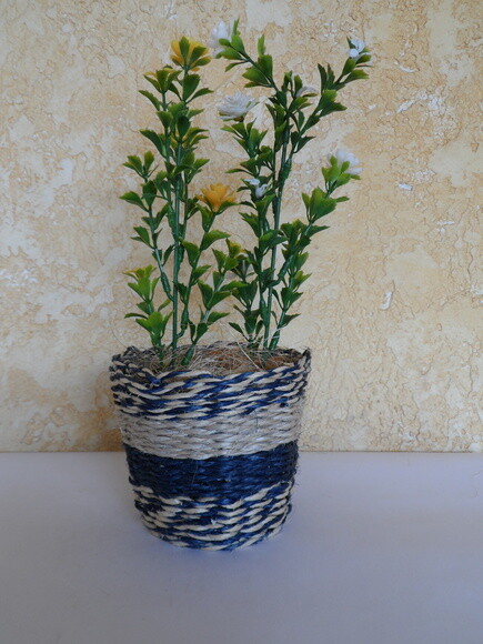 Arranjo Floral em Vaso de Sisal