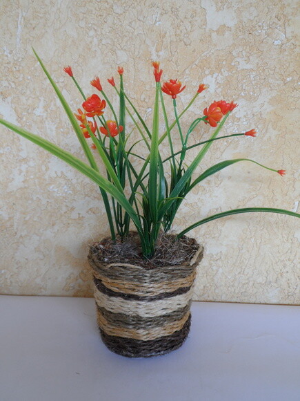 Arranjo Floral em Vaso de Sisal