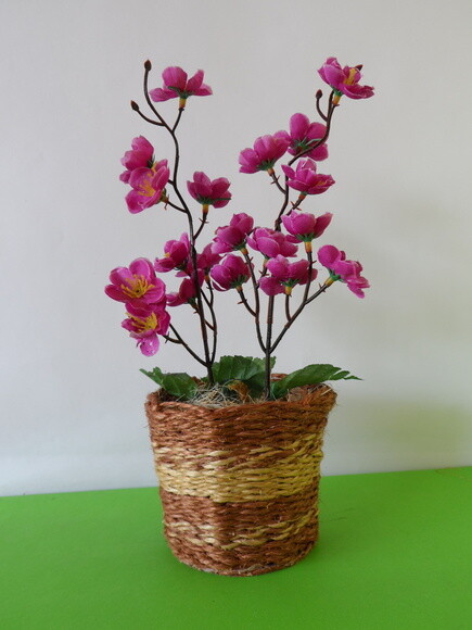 Arranjo Floral em Vaso de Sisal