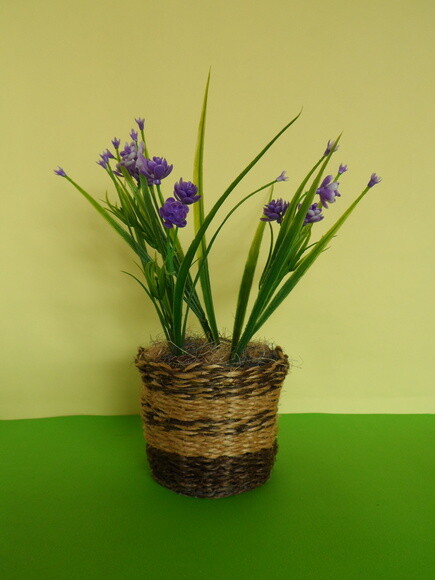 Arranjo Floral em Vaso de Sisal