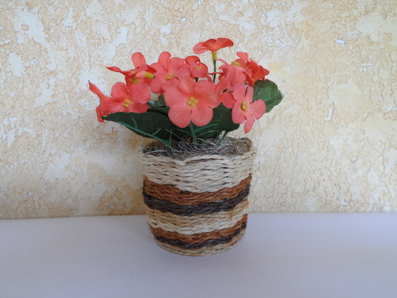 Arranjo Floral em Vaso de Sisal