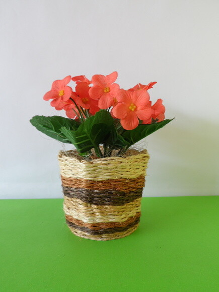 Arranjo Floral em Vaso de Sisal