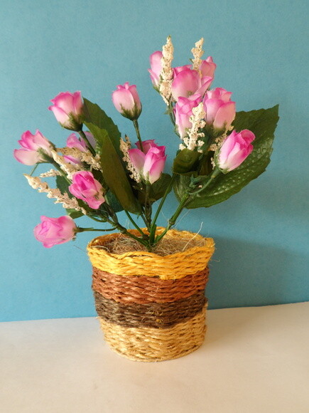 Arranjo Floral em Vaso de Sisal