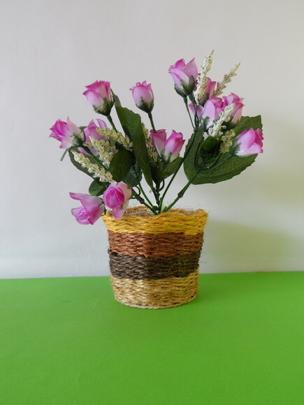Arranjo Floral em Vaso de Sisal