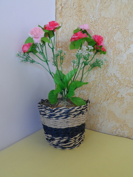 Arranjo Floral em Vaso de Sisal