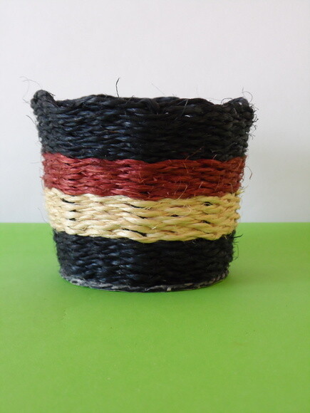 Arranjo Floral em Vaso de Sisal