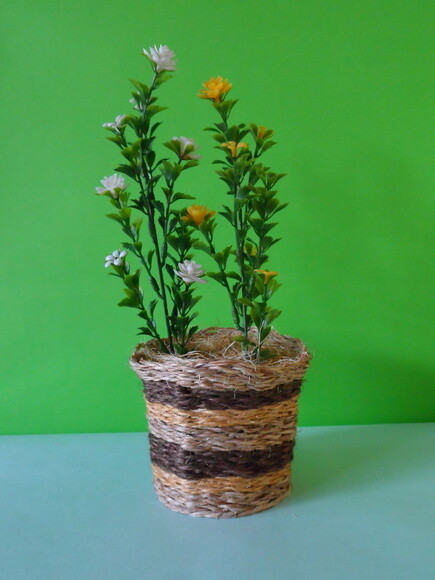 Arranjo Floral em Vaso de Sisal