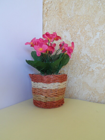 Arranjo Floral em Vaso de Sisal
