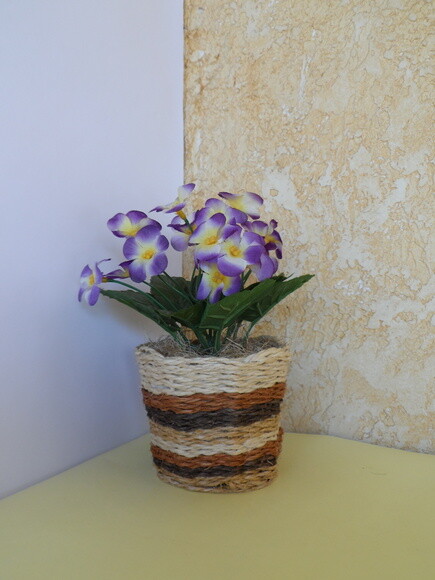Arranjo Floral em Vaso de Sisal