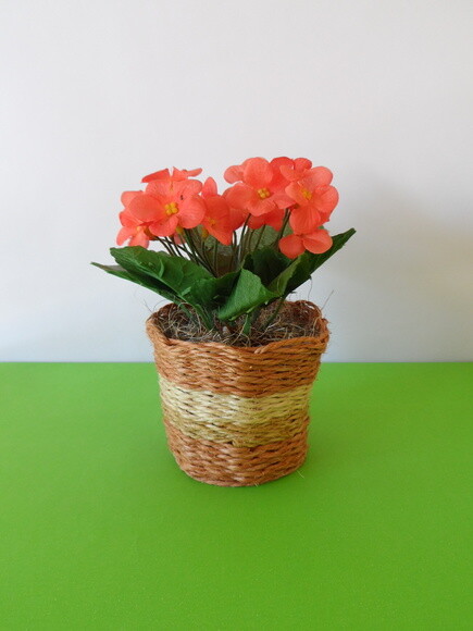 Arranjo Floral em Vaso de Sisal