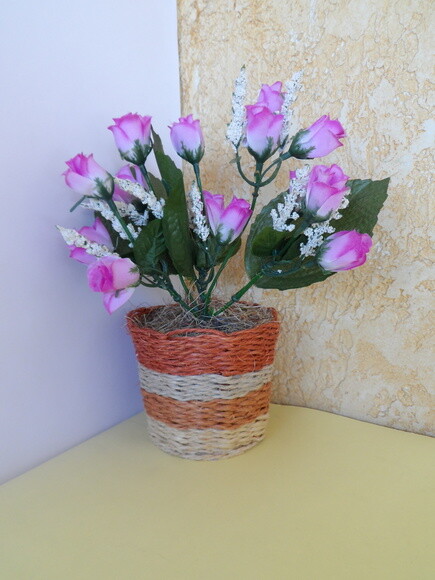 Arranjo Floral em Vaso de Sisal