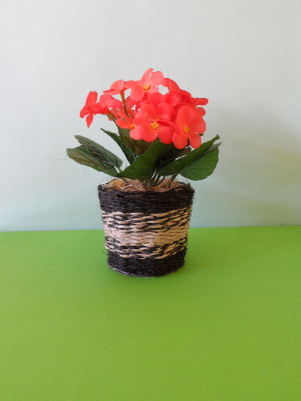 Arranjo Floral em Vaso de Sisal