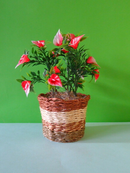 Arranjo Floral em Vaso de Sisal