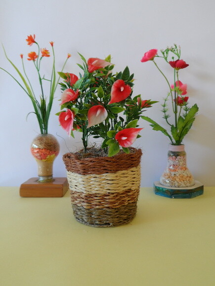 Arranjo Floral em Vaso de Sisal
