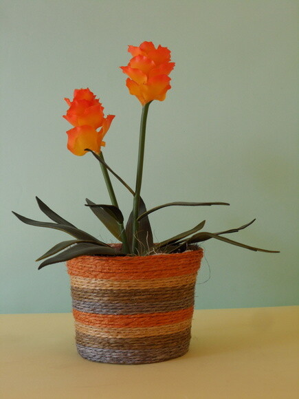 Arranjo Floral em Vaso de Sisal