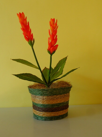 Arranjo Floral em Vaso de Sisal