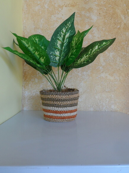 Arranjo Floral em Vaso de Sisal