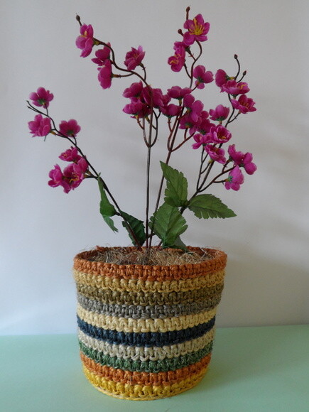 Arranjo Floral em Vaso de Sisal