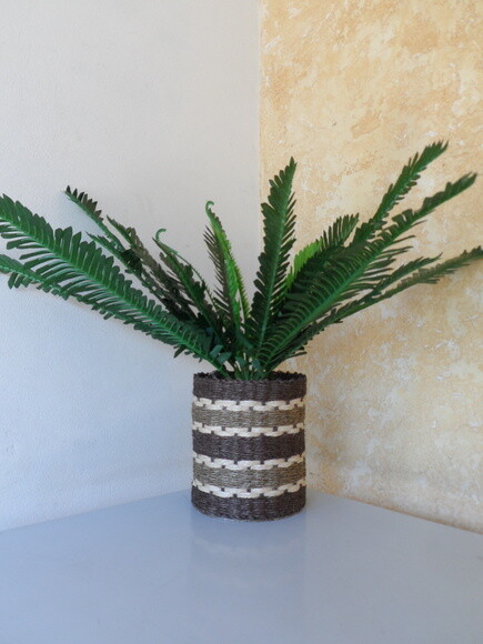 Arranjo Floral em Vaso de Sisal