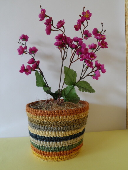 Arranjo Floral em Vaso de Sisal