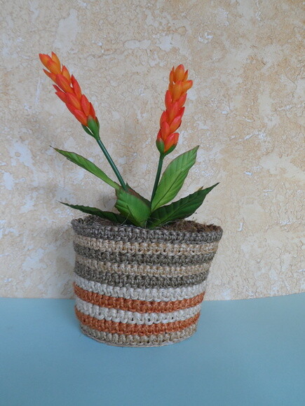 Arranjo Floral em Vaso de Sisal