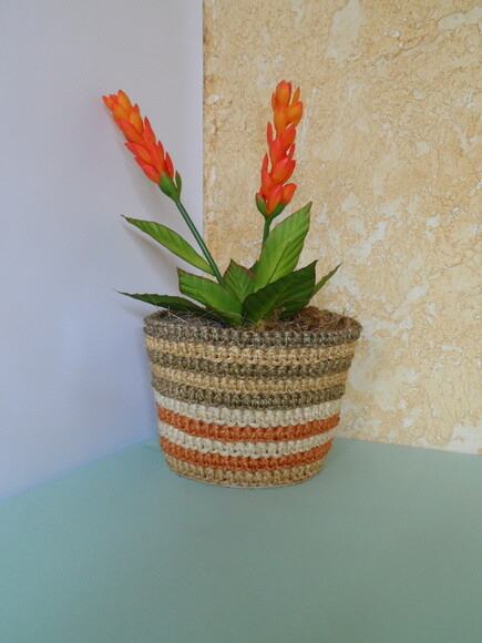 Arranjo Floral em Vaso de Sisal