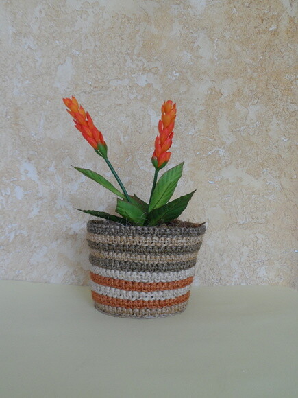 Arranjo Floral em Vaso de Sisal