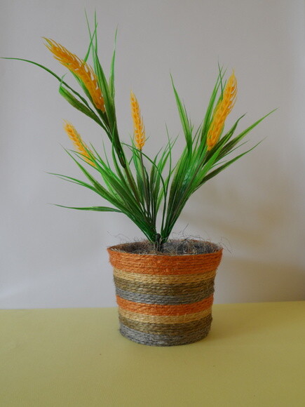 Arranjo Floral em Vaso de Sisal