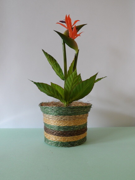 Arranjo Floral em Vaso de Sisal