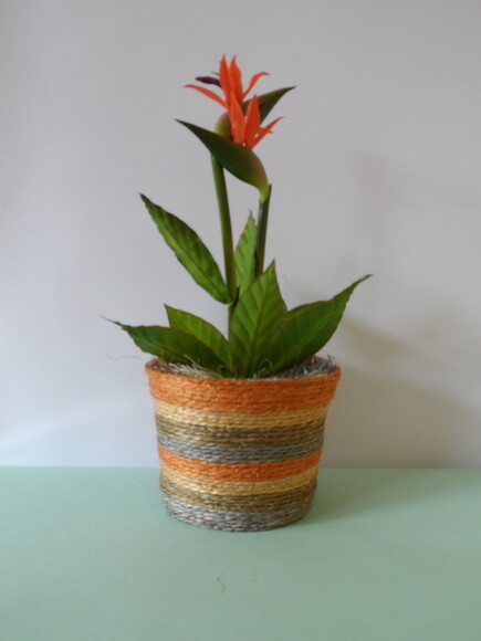 Arranjo Floral em Vaso de Sisal