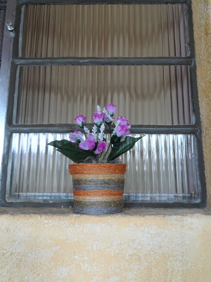Arranjo Floral em Vaso de Sisal