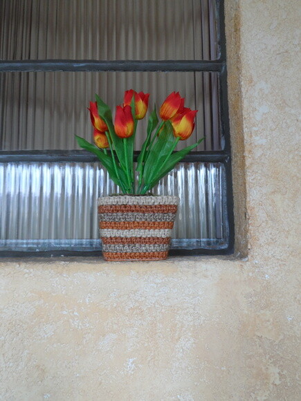 Arranjo Floral em Vaso de Sisal
